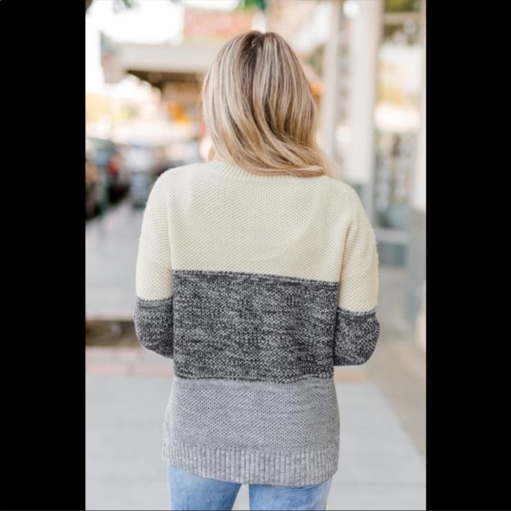 Grey Colorblock Sweater - Picture 5 of 7